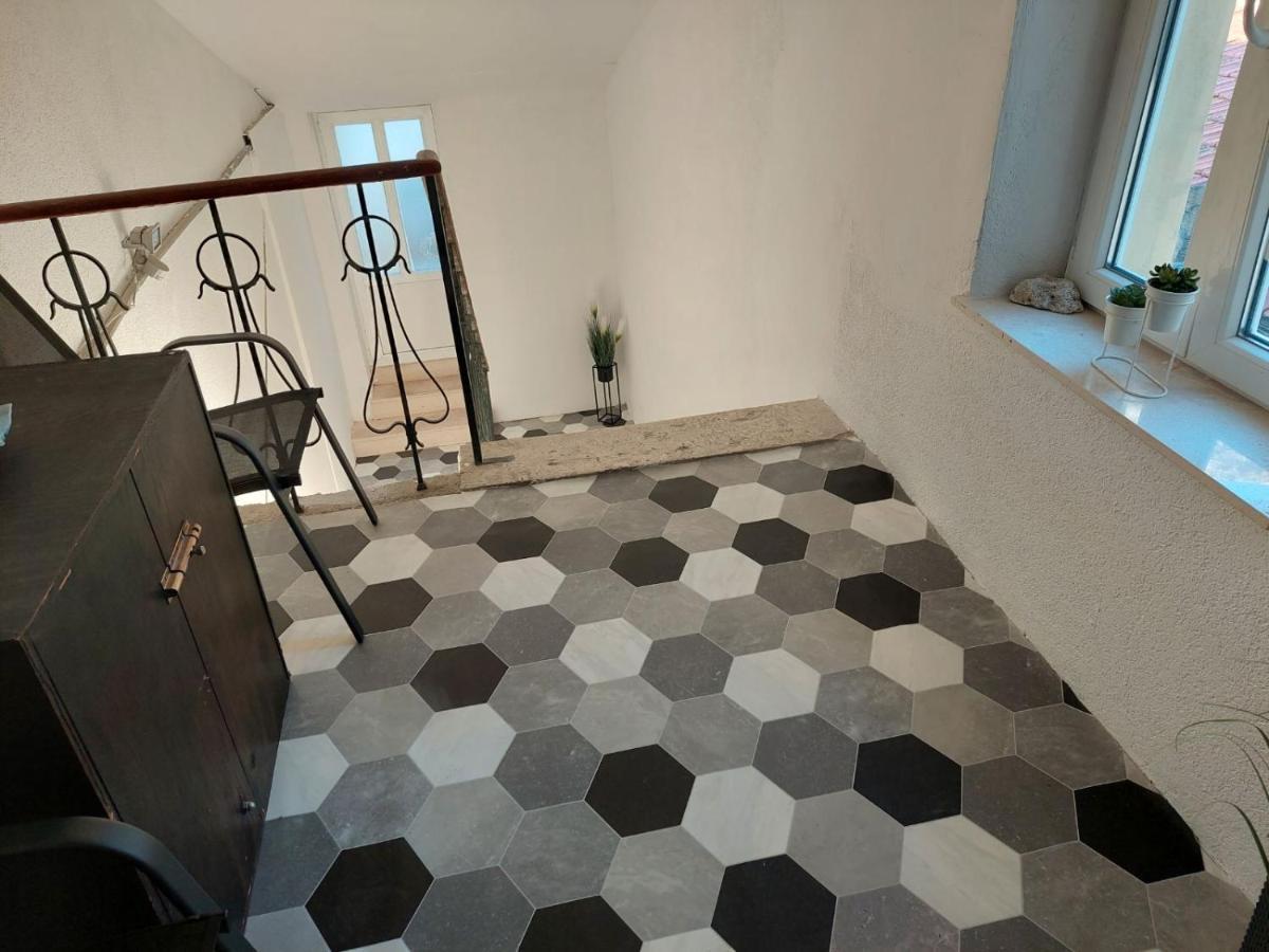 Studio Apartment NIKO II 5 min to center Ragusa Esterno foto