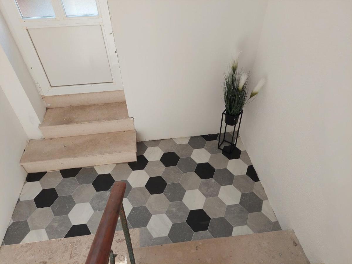 Studio Apartment NIKO II 5 min to center Ragusa Esterno foto